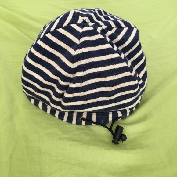 Woman’s stripes cap - Picture 4 of 4